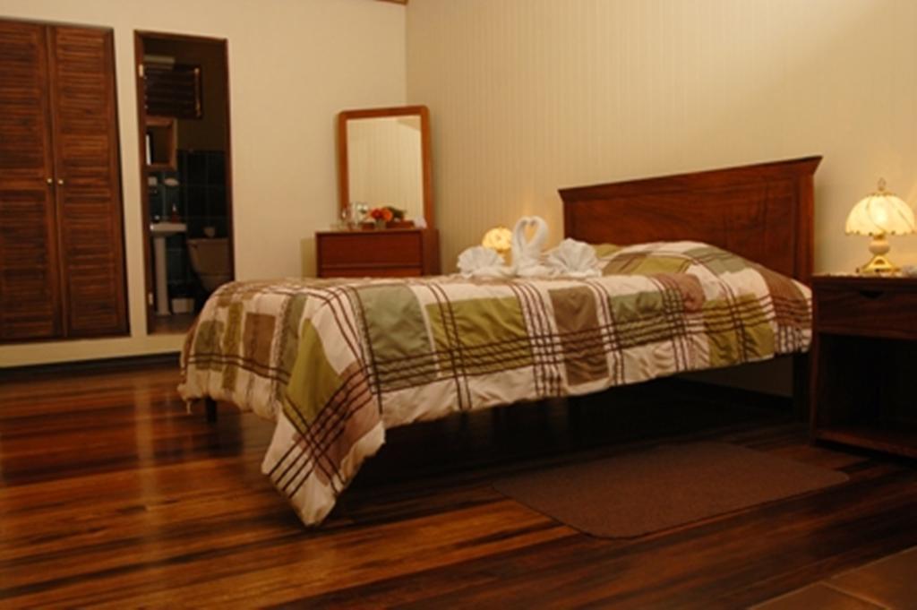 Hotel Las Brumas Cartago Zimmer foto