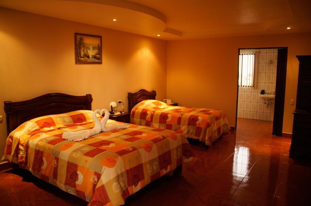 Hotel Las Brumas Cartago Zimmer foto