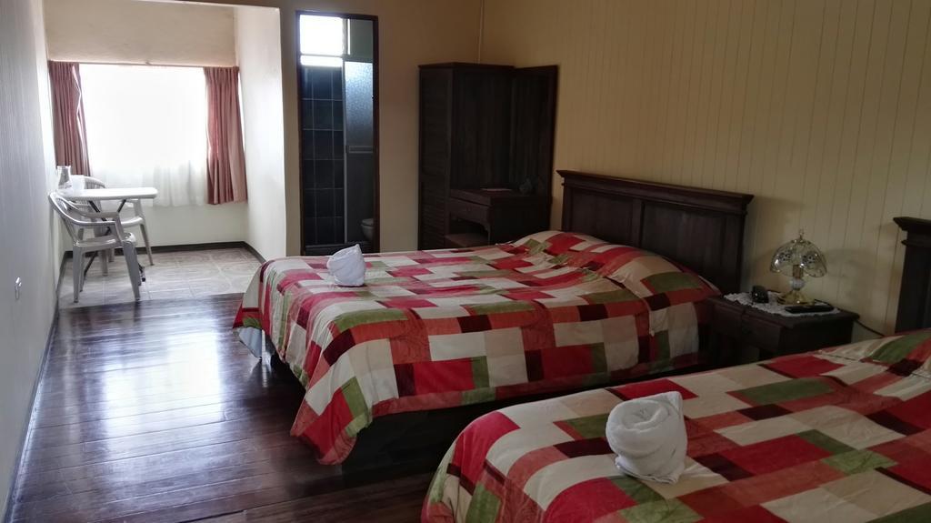 Hotel Las Brumas Cartago Exterior foto
