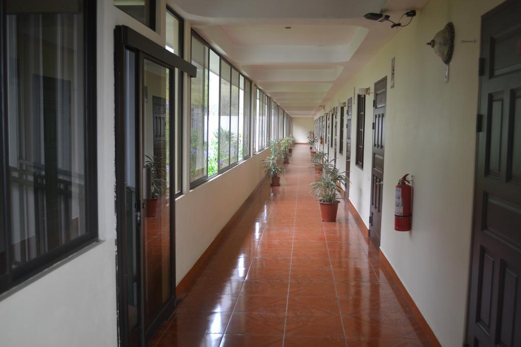Hotel Las Brumas Cartago Exterior foto