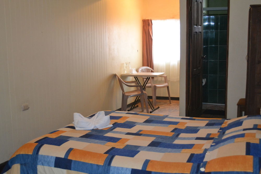 Hotel Las Brumas Cartago Exterior foto