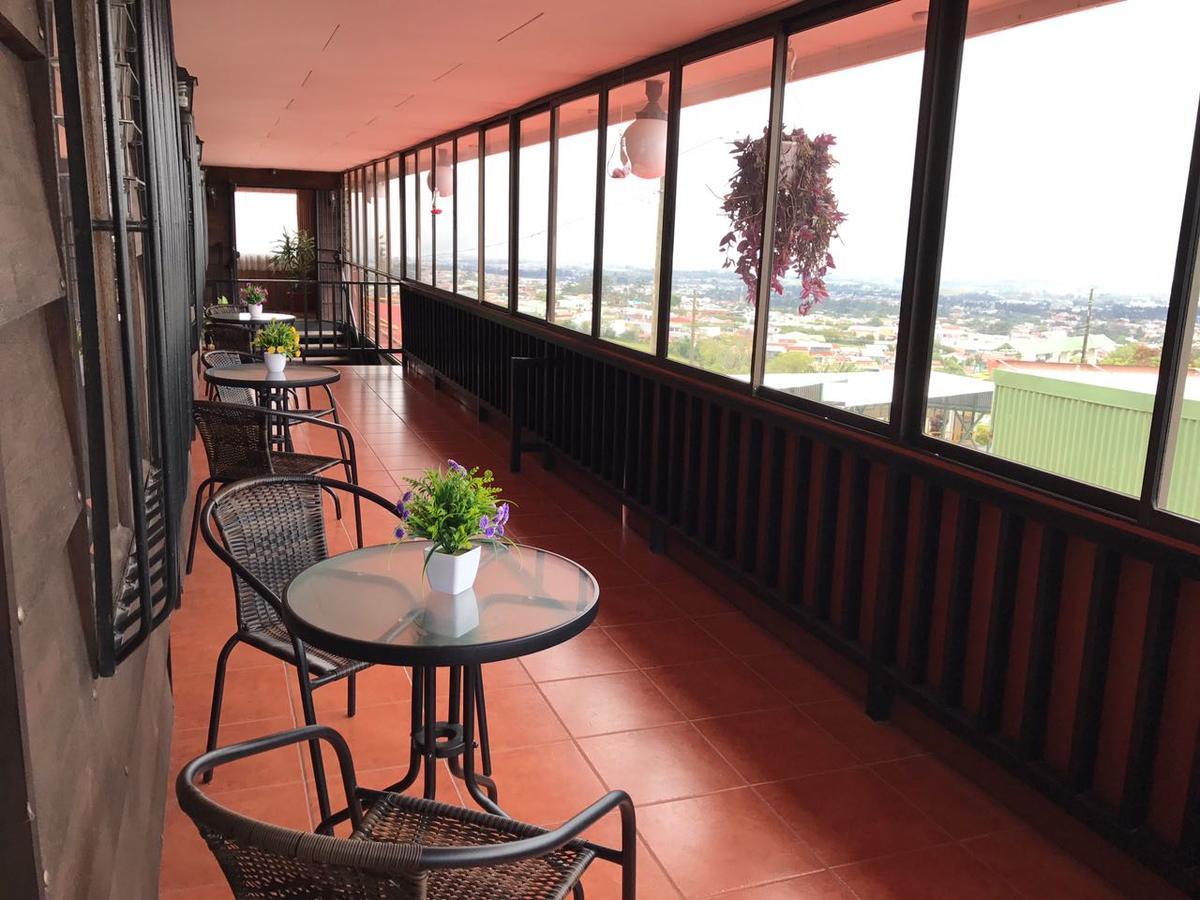 Hotel Las Brumas Cartago Exterior foto